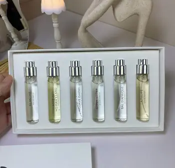 Высококачественный фирменный мини-набор для женских духов с натуральным вкусом и распылителем для мужских ароматов
