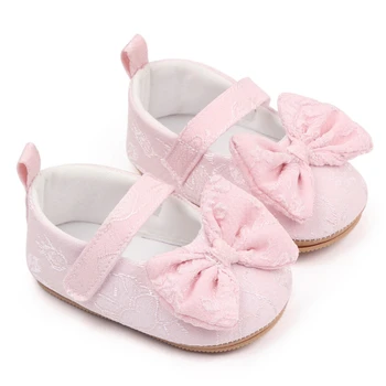 Обувь для новорожденных девочек, хлопчатобумажные кружевные туфли с цветами для малышей, модельные туфли принцессы на мягкой подошве с бабочкой и узлом, весенне-осенние первые ходунки
